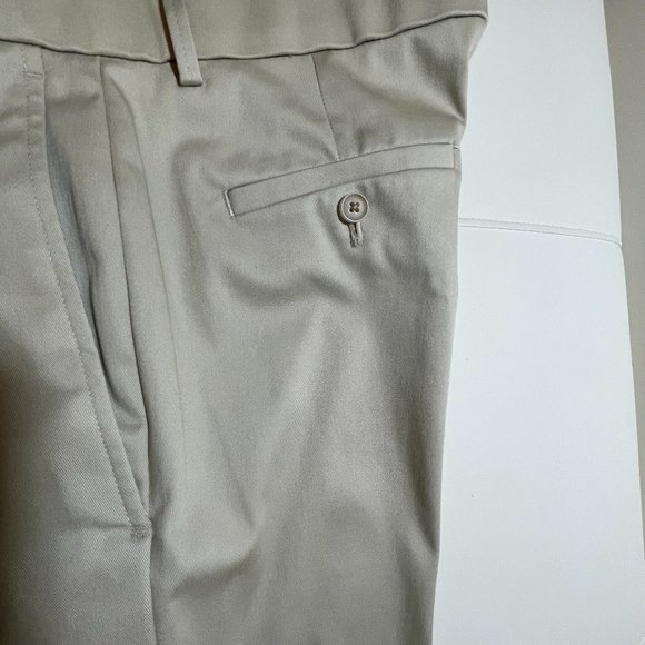 Men's Haggar Khaki Pants, Size 34 - Picture 5 of 9